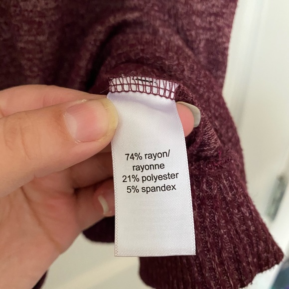 Maurices lattice back sweater tshirt burgundy 1x - Picture 7 of 10